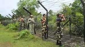 Assam में भारत-बांग्लादेश सीमा पर अवैध प्रवासियों को लेकर बीएसएफ-बीजीबी के बीच गतिरोध Assam में भारत-बांग्लादेश सीमा पर अवैध प्रवासियों को लेकर बीएसएफ-बीजीबी के बीच गतिरोध