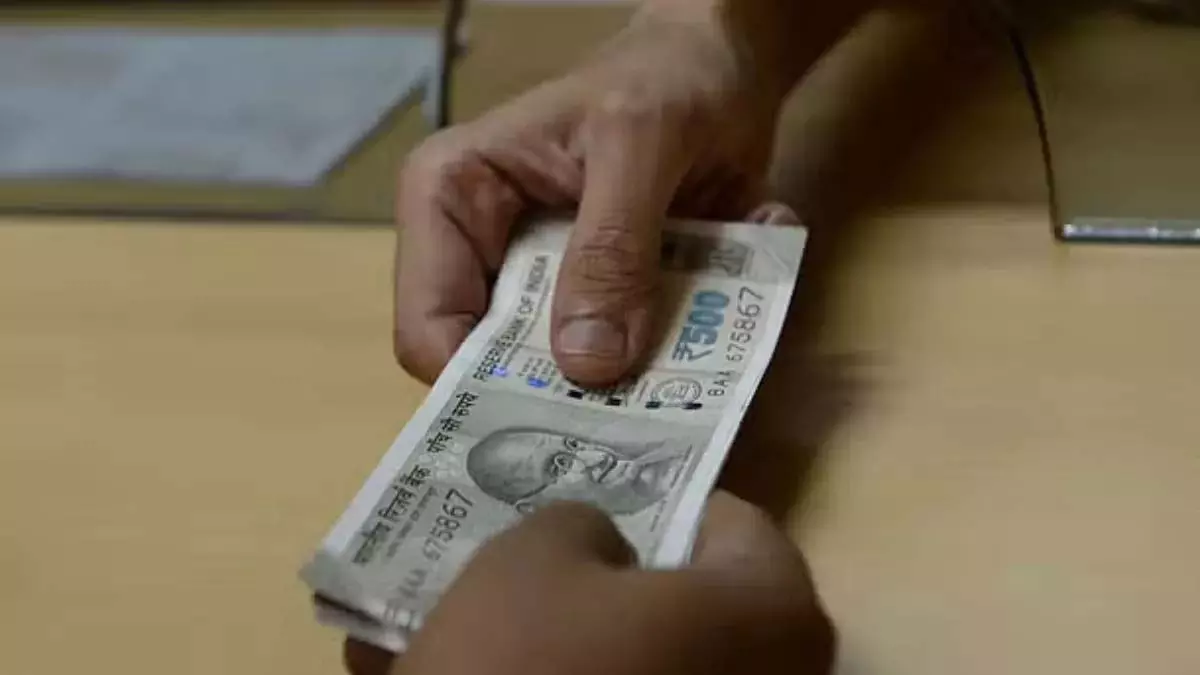 जहानाबाद के Assistant शिक्षा पदाधिकारी 50 हजार रुपये रिश्वत लेते गिरफ्तार जहानाबाद के Assistant शिक्षा पदाधिकारी 50 हजार रुपये रिश्वत लेते गिरफ्तार
