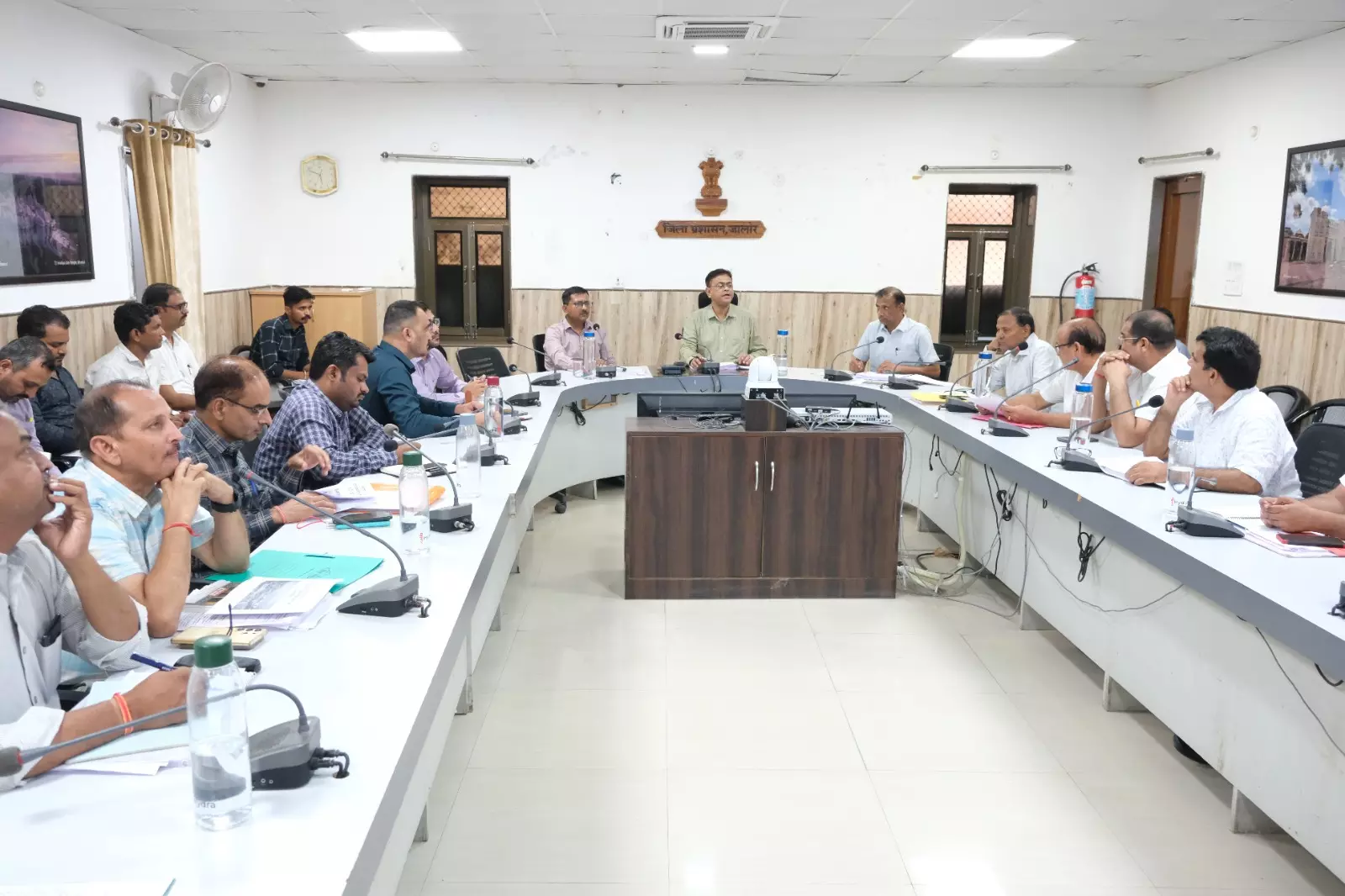 Jalore: विभागीय अधिकारी प्रो-एक्टिव होकर सरकारी योजनाओं का लाभ आमजन तक Jalore: विभागीय अधिकारी प्रो-एक्टिव होकर सरकारी योजनाओं का लाभ आमजन तक