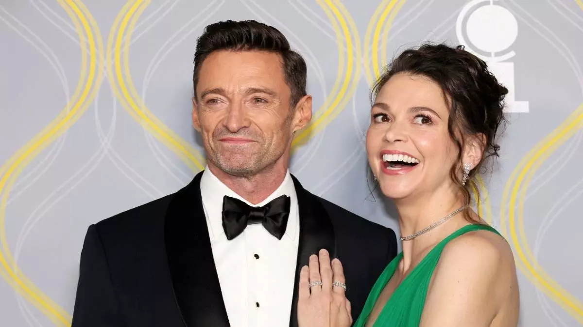 Hugh Jackman की गर्लफ्रेंड सटन फोस्टर उनके NYC पेंटहाउस में रहने आ गईं Hugh Jackman की गर्लफ्रेंड सटन फोस्टर उनके NYC पेंटहाउस में रहने आ गईं