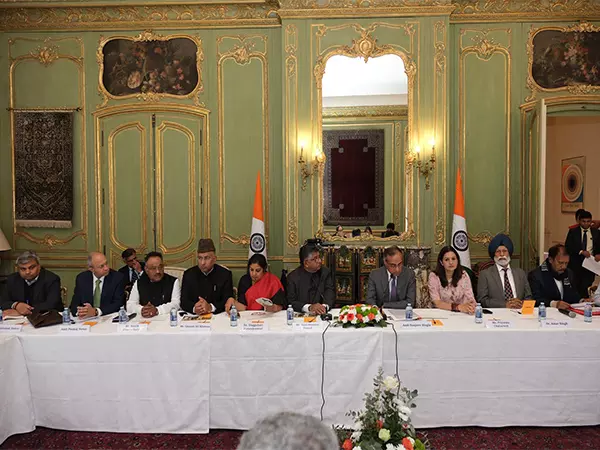BJP MP रविशंकर प्रसाद ने पाकिस्तान के असीम मुनीर को फील्ड मार्शल के पद पर पदोन्नत करने पर किया कटाक्ष BJP MP रविशंकर प्रसाद ने पाकिस्तान के असीम मुनीर को फील्ड मार्शल के पद पर पदोन्नत करने पर किया कटाक्ष