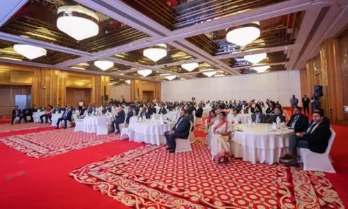 कतर में भारतीय समुदाय से मिला प्रतिनिधिमंडल, सफल ऑपरेशन सिंदूर अभियान के लिए सशस्त्र बलों को किया सलाम