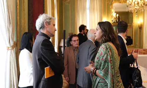France: सर्वदलीय प्रतिनिधिमंडल ने आतंकवाद के खिलाफ भारत के मजबूत और एकजुट रुख से अवगत कराया