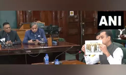 हम राज्य प्रायोजित आतंकवाद से निपट रहे हैं: शिवसेना सांसद Milind Deora हम राज्य प्रायोजित आतंकवाद से निपट रहे हैं: शिवसेना सांसद Milind Deora