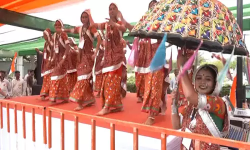 Gandhinagar में प्रधानमंत्री मोदी के रोड शो से पहले तैयारियां जोरों पर