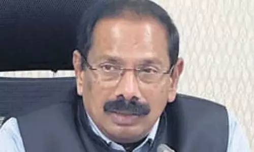 Andhra के मुख्य सचिव ने डिस्कॉम को उपभोक्ता केंद्रित सेवाएं देने का निर्देश दिया