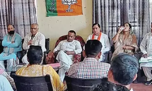 अशोक कौल ने भाजपा कार्यकर्ताओं से कहा- मोदी सरकार की योजनाएं जरूरतमंदों तक पहुंचाएं अशोक कौल ने भाजपा कार्यकर्ताओं से कहा- मोदी सरकार की योजनाएं जरूरतमंदों तक पहुंचाएं