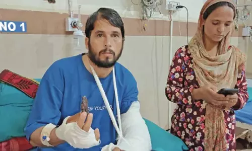 Rajouri: परिवार का इकलौता कमाने वाला घायल, अस्पताल में भर्ती