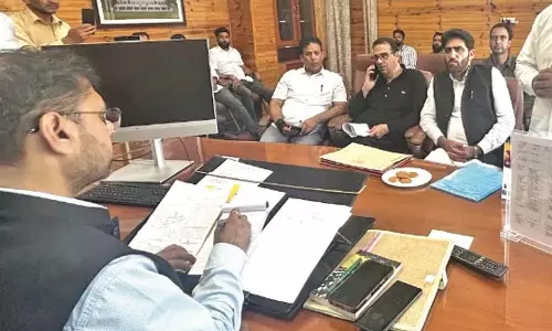 सतीश शर्मा ने ट्रेडर्स फेडरेशन पुलवामा से मुलाकात की