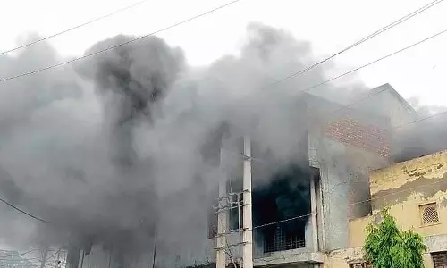 Haryana : बहादुरगढ़ में फैक्ट्री में लगी आग Haryana : बहादुरगढ़ में फैक्ट्री में लगी आग
