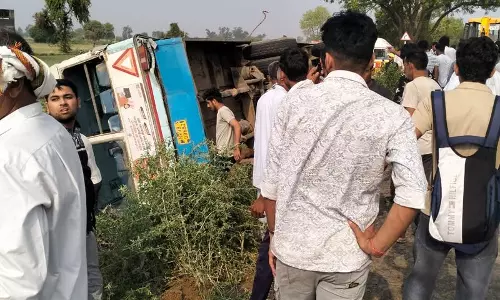 Haryana :  रोडवेज बस पलटने से छात्र की मौत, कई घायल