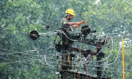 केरल में 30 लाख लोगों को बिजली नहीं मिली, KSEB को बिजली आपूर्ति बहाल करने में मुश्किल