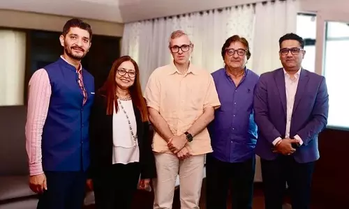 थॉमस कुक प्रतिनिधिमंडल ने सीएम उमर अब्दुल्ला से मुलाकात की