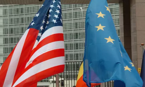 टैरिफ़ ट्विस्ट के बीच EU ने अमेरिका के साथ व्यापार समझौता करने का संकल्प लिया