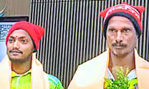 Thane: बहादुरों ने उल्हास नदी से चरवाहों को सुरक्षित निकाला