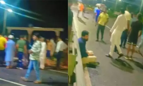 Mumbai: बीड में सड़क हादसा, कंटेनर ने 6 को रौंदा Mumbai: बीड में सड़क हादसा, कंटेनर ने 6 को रौंदा