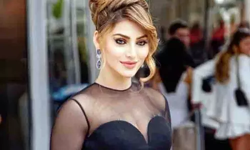 उर्वशी रौतेला ने Cannes 2025 की सीढ़ियों को रोकने के बारे में ‘कायरतापूर्ण झूठ’ बोलने वाले प्रभावशाली व्यक्ति पर पलटवार किया उर्वशी रौतेला ने Cannes 2025 की सीढ़ियों को रोकने के बारे में ‘कायरतापूर्ण झूठ’ बोलने वाले प्रभावशाली व्यक्ति पर पलटवार किया