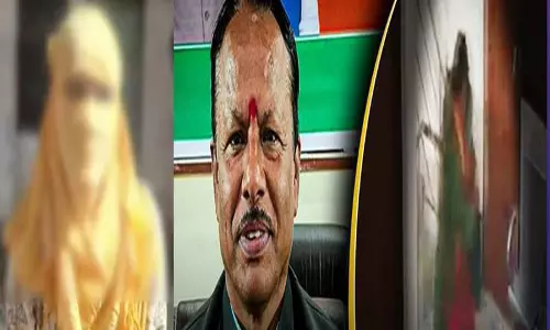 Gonda: वायरल वीडियो पर महिला का बयान, भाजपा नेता के खिलाफ रची गई साजिश Gonda: वायरल वीडियो पर महिला का बयान, भाजपा नेता के खिलाफ रची गई साजिश