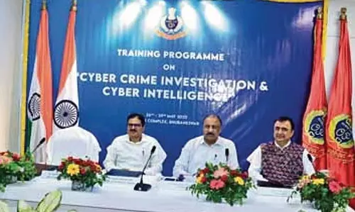 भुवनेश्वर में जल्द ही साइबर अपराध कमांड सेंटर स्थापित किया जाएगा: DGP YB Khurania भुवनेश्वर में जल्द ही साइबर अपराध कमांड सेंटर स्थापित किया जाएगा: DGP YB Khurania