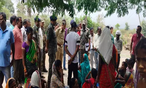 पत्नी और दो बच्चों को सिलबट्टे से पीट-पीटकर मार डाला, आरोपी फरार