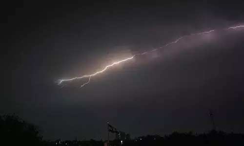 Bengal में खराब मौसम के कारण आंधी-तूफान और बारिश की संभावना Bengal में खराब मौसम के कारण आंधी-तूफान और बारिश की संभावना