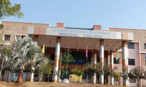 Kadapa के बडवेल में पागल कुत्ते ने 45 लोगों पर हमला किया