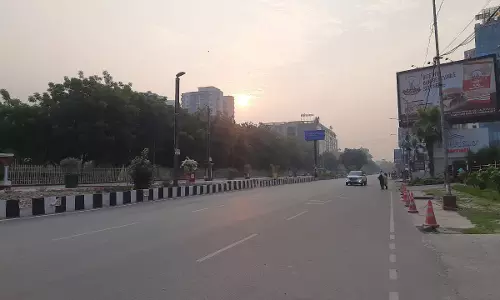 Lucknow: नौतपा के दूसरे दिन तेज गर्मी और उमस ने बढ़ाई दिक्कतें Lucknow: नौतपा के दूसरे दिन तेज गर्मी और उमस ने बढ़ाई दिक्कतें