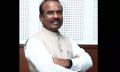 IAS अधिकारी पर टिप्पणी से कर्नाटक में राजनीतिक विवाद
