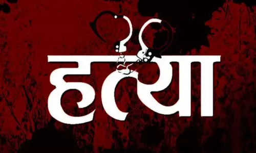 Badaun: खेत में मिला ई-रिक्शा चालक का शव, गला रेतकर की गई थी हत्या Badaun: खेत में मिला ई-रिक्शा चालक का शव, गला रेतकर की गई थी हत्या