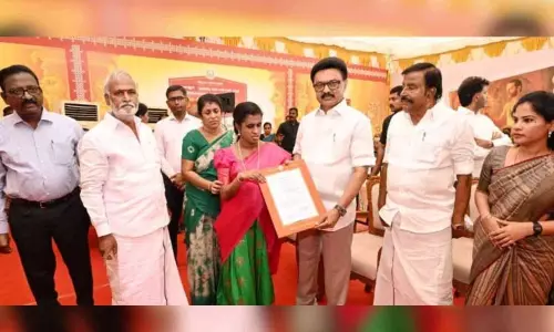 CM Stalin ने पंबन स्वामीगल मंदिर में ओथुवर पद के लिए दृष्टिबाधित महिला को नियुक्त किया