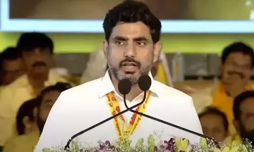 टीडीपी महानाडु 2025: लोकेश ने पार्टी कार्यकर्ताओं के योगदान की सराहना की टीडीपी महानाडु 2025: लोकेश ने पार्टी कार्यकर्ताओं के योगदान की सराहना की