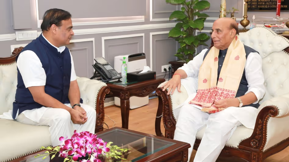 Assam के मुख्यमंत्री ने रक्षा गलियारे, ग्रीनफील्ड हवाईअड्डा परियोजनाओं पर जोर दिया