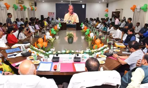 Bareilly: उत्कृष्ट प्रदर्शन करने वाले शिक्षक और विद्यार्थी सम्मानित