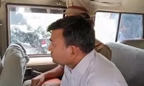 Muzaffarnagar: छात्रा से यौन उत्पीड़न के आरोपी प्रोफेसर दुष्यंत कुमार निलंबित Muzaffarnagar: छात्रा से यौन उत्पीड़न के आरोपी प्रोफेसर दुष्यंत कुमार निलंबित