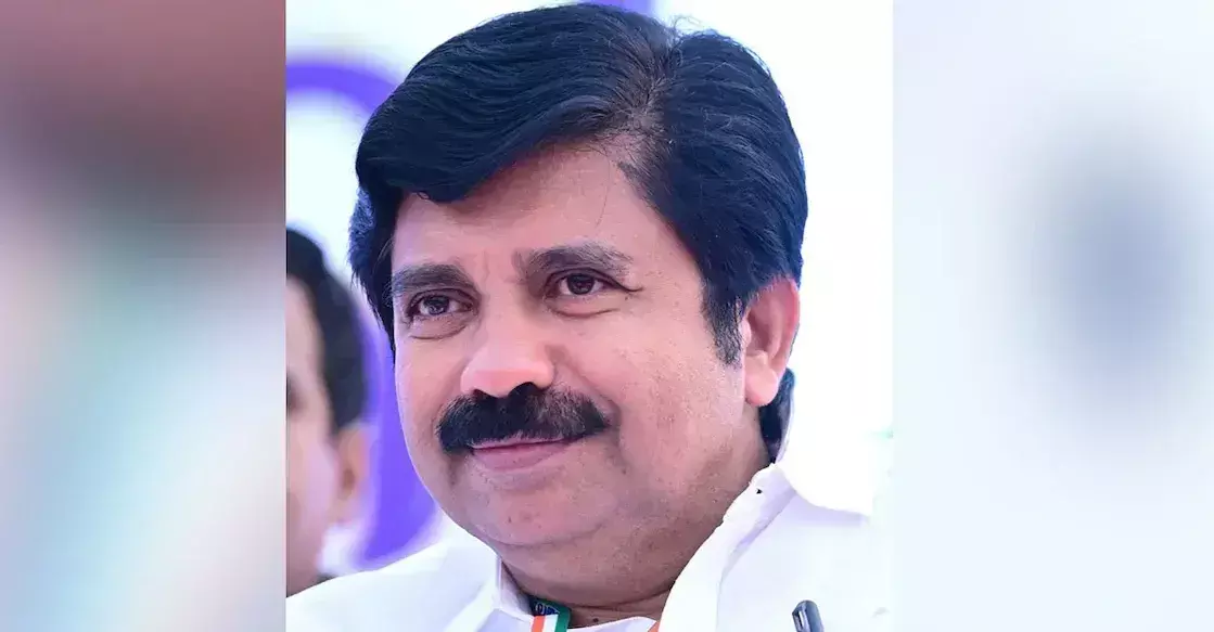 Nilambur उपचुनाव में कांग्रेस ने अनवर को उम्मीदवार बनाकर शुरुआती दौर में जीत हासिल की