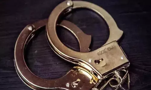 Numaligarh में 51 संदिग्ध बांग्लादेशी हिरासत में लिए गए Numaligarh में 51 संदिग्ध बांग्लादेशी हिरासत में लिए गए