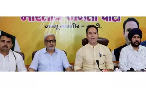 पाक गोलाबारी में क्षतिग्रस्त घरों के पुनर्निर्माण के लिए विशेष पैकेज जल्द: Sunil Sharma पाक गोलाबारी में क्षतिग्रस्त घरों के पुनर्निर्माण के लिए विशेष पैकेज जल्द: Sunil Sharma