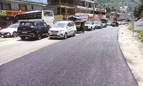 सुरक्षा और संपर्क बढ़ाने के लिए कुल्लू-मनाली NH-03 पर पुनर्निर्माण कार्य जारी सुरक्षा और संपर्क बढ़ाने के लिए कुल्लू-मनाली NH-03 पर पुनर्निर्माण कार्य जारी