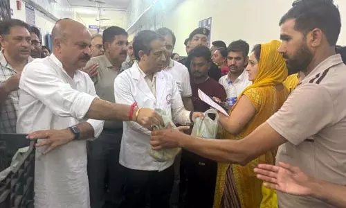युद्धवीर सेठी ने किया SMGS अस्पताल का निरीक्षण युद्धवीर सेठी ने किया SMGS अस्पताल का निरीक्षण
