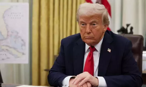Trump प्रशासन ने स्टूडेंट वीजा इंटरव्यू पर लगाई रोक Trump प्रशासन ने स्टूडेंट वीजा इंटरव्यू पर लगाई रोक