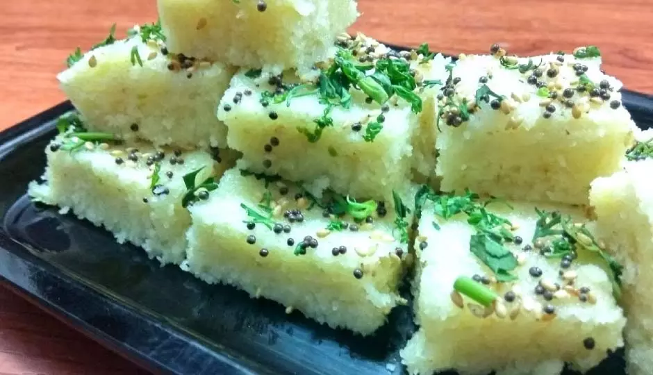 Rava Dhokla:अगर खाने के तुरंत बाद फिर लगती है भूख, तो बनाएं ये टेस्टी डिश Rava Dhokla:अगर खाने के तुरंत बाद फिर लगती है भूख, तो बनाएं ये टेस्टी डिश