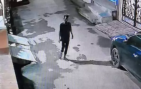 दावड़ा कॉलोनी में दहशत, कार में तोड़फोड़ और घर में पत्थरों से हमला दावड़ा कॉलोनी में दहशत, कार में तोड़फोड़ और घर में पत्थरों से हमला