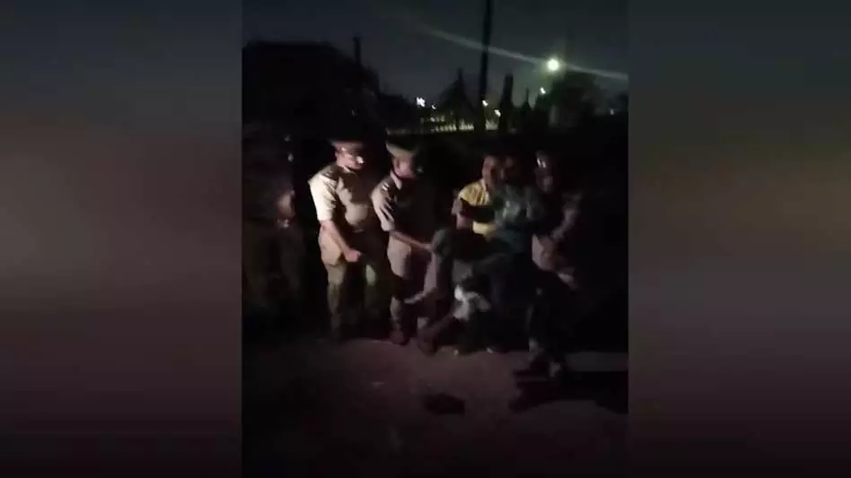 बच्ची से दुष्कर्म का आरोपी पुलिस एनकाउंटर में गिरफ्तार बच्ची से दुष्कर्म का आरोपी पुलिस एनकाउंटर में गिरफ्तार