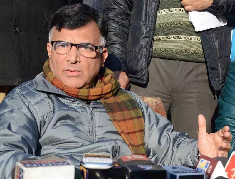 PDP ने जम्मू-कश्मीर में रिक्त सीटों पर उपचुनाव की मांग की PDP ने जम्मू-कश्मीर में रिक्त सीटों पर उपचुनाव की मांग की