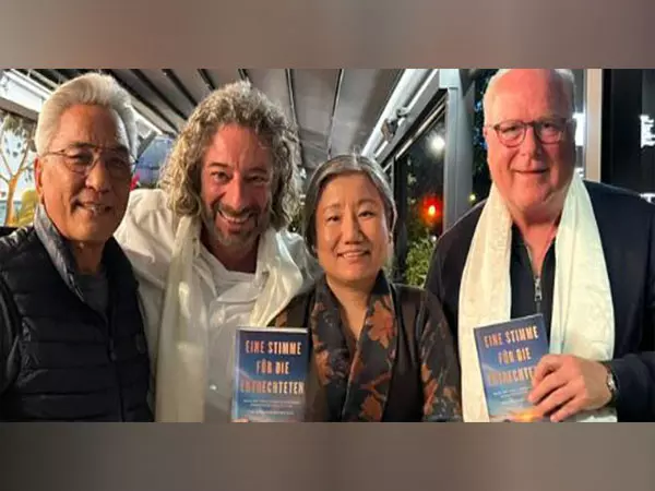 Frankfurt में तिब्बती प्रतिनिधिमंडल ने चीन के दमन के खिलाफ जर्मनी से समर्थन मांगा Frankfurt में तिब्बती प्रतिनिधिमंडल ने चीन के दमन के खिलाफ जर्मनी से समर्थन मांगा