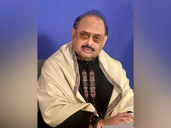 एमक्यूएम नेता अल्ताफ हुसैन ने PM Modi से वैश्विक मंचों पर मुहाजिर उत्पीड़न का मुद्दा उठाने का आग्रह किया एमक्यूएम नेता अल्ताफ हुसैन ने PM Modi से वैश्विक मंचों पर मुहाजिर उत्पीड़न का मुद्दा उठाने का आग्रह किया