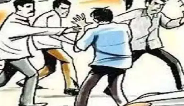 Lucknow: इंटीग्रल यूनिवर्सिटी के पास छात्र पर जानलेवा हमला, हालत गंभीर Lucknow: इंटीग्रल यूनिवर्सिटी के पास छात्र पर जानलेवा हमला, हालत गंभीर