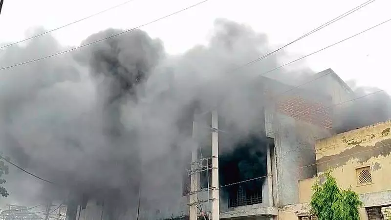 Haryana : बहादुरगढ़ में फैक्ट्री में लगी आग Haryana : बहादुरगढ़ में फैक्ट्री में लगी आग