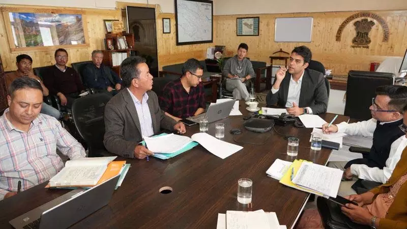 Leh: कृषि सचिव ने प्रमुख योजनाओं के व्यय की समीक्षा की Leh: कृषि सचिव ने प्रमुख योजनाओं के व्यय की समीक्षा की