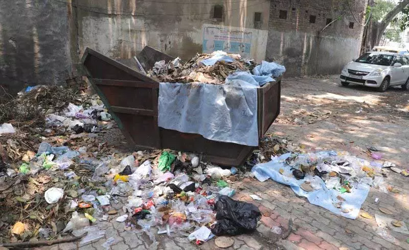 Jalandhar: सिविल अस्पताल की लापरवाही पर स्वास्थ्य और नगर निगम अधिकारियों को नोटिस जारी Jalandhar: सिविल अस्पताल की लापरवाही पर स्वास्थ्य और नगर निगम अधिकारियों को नोटिस जारी